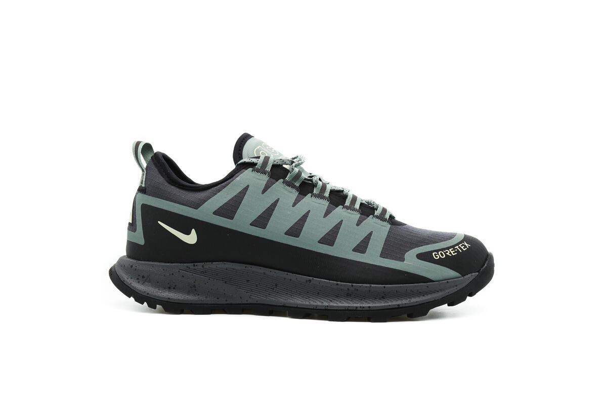 Nike acg スニーカー グリーン 10,000→8,500 29日まで Nike ACG AIR NASU GORE-TEX 